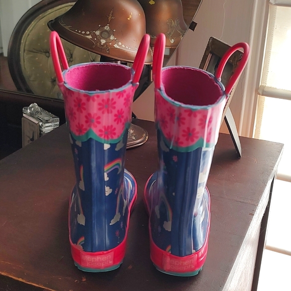 Stephen Joseph Size 10 Rainbow Rain Boots - Picture 2 of 7